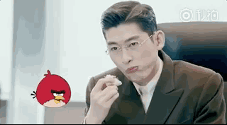 实际上已经拿小本本记下了自己的不