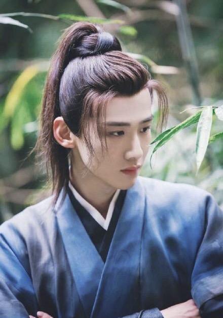 白敬亭《凰权弈天下》顾南衣 . 肖战《哦,我的皇帝陛下》北堂墨染 .