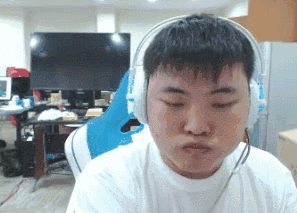 lpl夏季赛已经开打了,请我们的职业选手为广大玩家指一条明路才是最