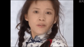 《情深深雨蒙蒙》里当年大家的注意力都在赵薇林心如这对红白玫瑰上