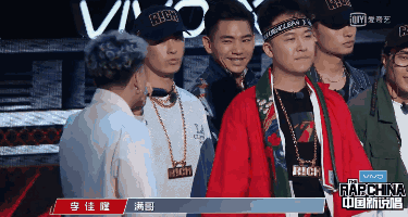 榜姐是真没想到李佳隆的表现力竟然这麼强,他和夺冠热门艾热的1v1