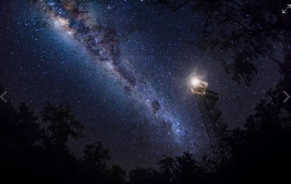 在这里还能看到北半球的天空看不到的那些星星,比如南十字星和麦哲伦