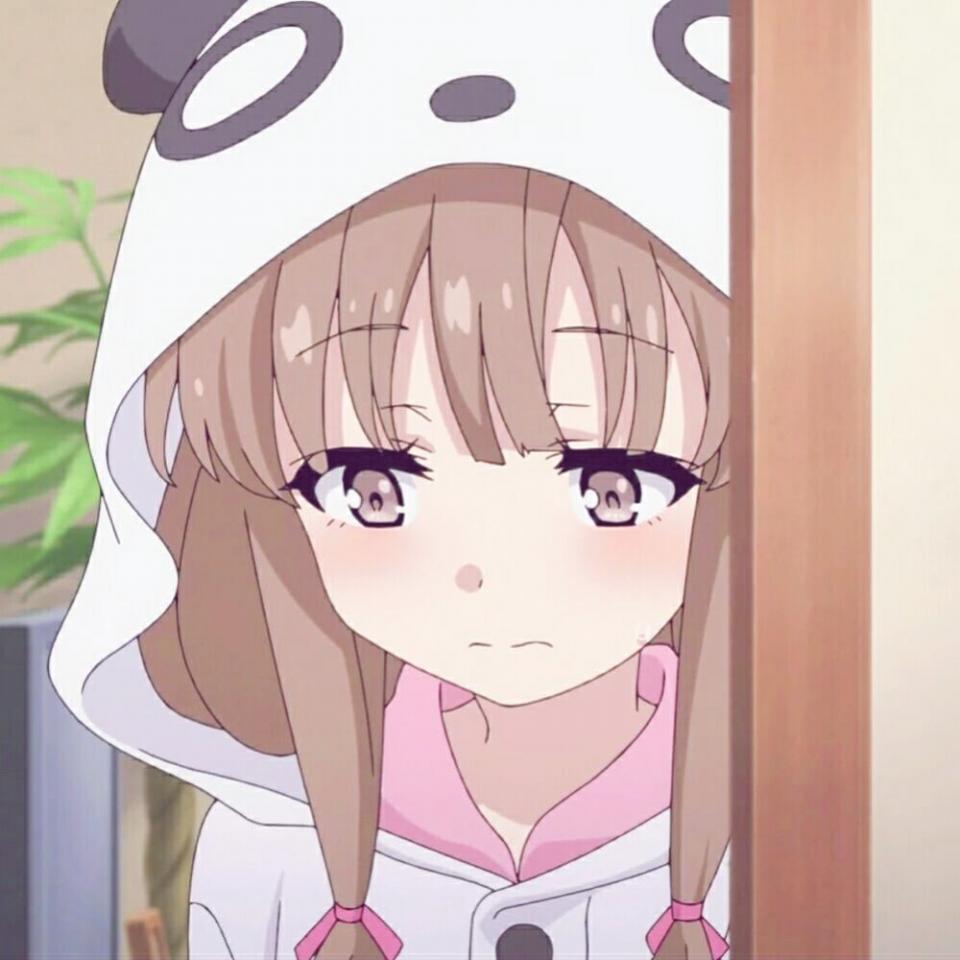 动漫中性格内向容易害羞的可爱美少女